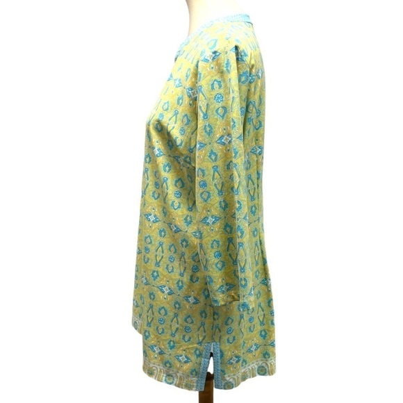 J. McLaughlin Split Neck Printed Stretch Tunic Top - Picture 3 of 10